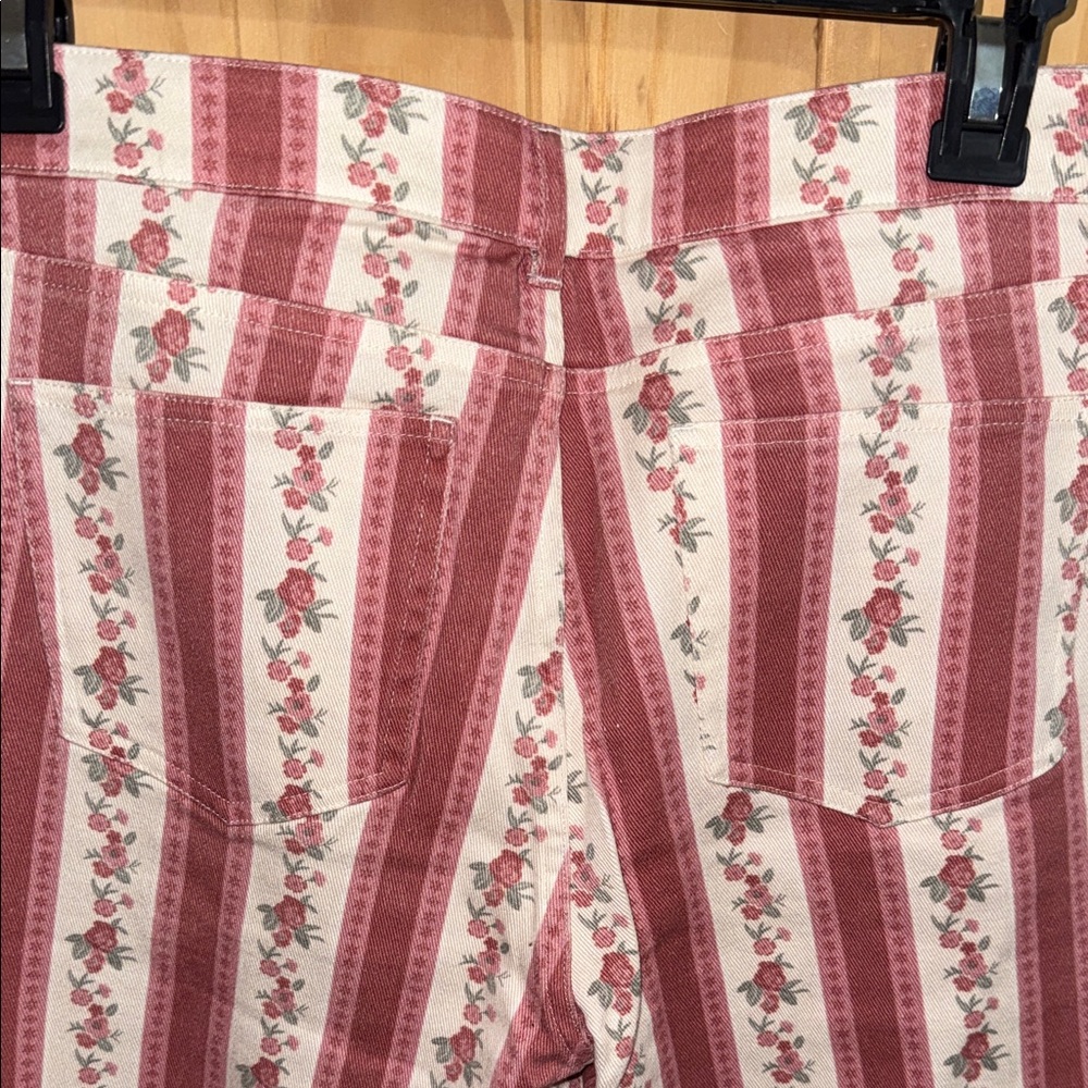 Altar'd State New With Tag Pink and White Floral Flare Cut Pants - Picture 5 of 7